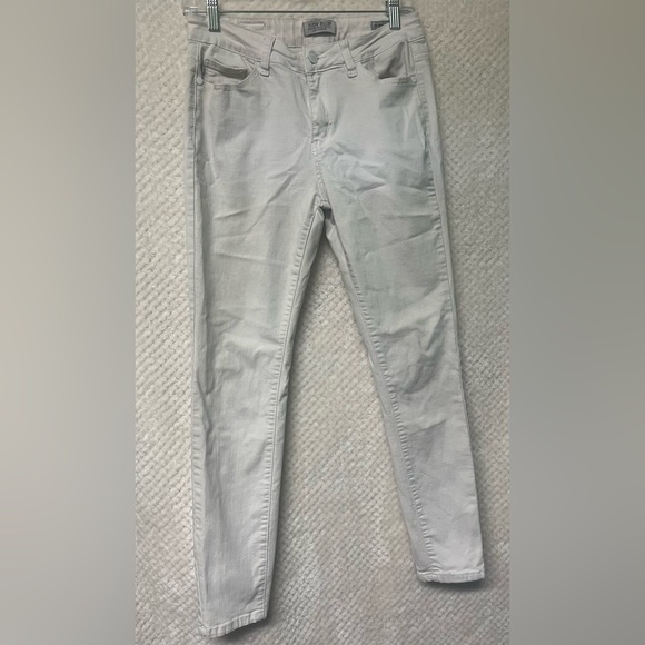 Judy Blue Denim - Judy Blue Light White Denim Jeans Size 29 Good Condition Skinny Fit